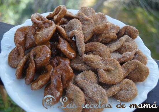 pestiños con miel y con azúcar y canela
