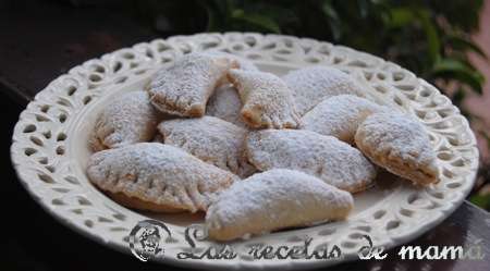 cannoli con forma de empanadillas