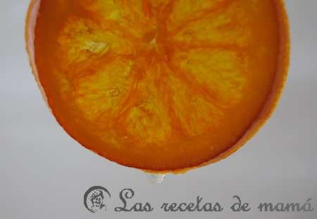 Naranjas en almíbar bañadas en chocolate