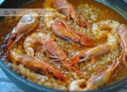 Arroz con verduritas y gambones