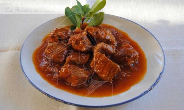 Carne con Tomate