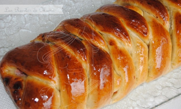 Brioche relleno de jamón y queso roquefort