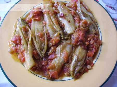 Teglia d´Indivia Brasata – Endibia braseada con tomates