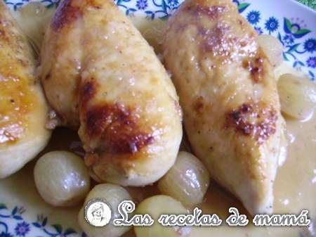 Pechuguitas crujientes con uvas al brandy