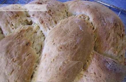 Trenza de pan de Viena con muesli