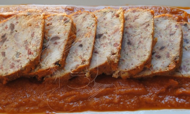 Rollo de bonito en salsa roja