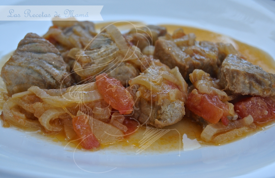 Tarantelo de atún con tomate