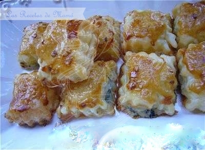 Bocaditos de hojaldre y Roquefort
