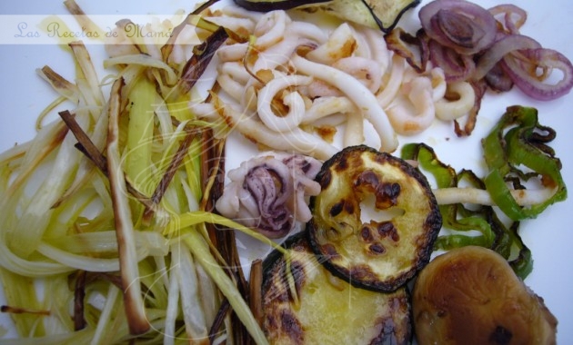 Parrillada de verduras con spaghetti de calamar