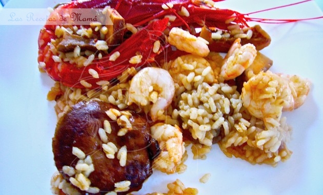 Arroz con níscalos, carabineros y gambas