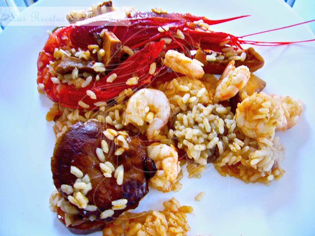 Arroz con níscalos, carabineros y gambas