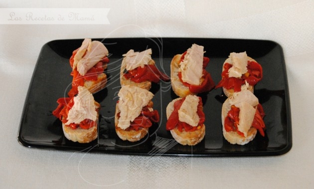 Pinchos de bonito y pimientos de piquillo