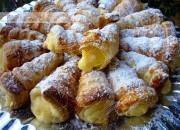 Canutillos de hojaldre rellenos crema