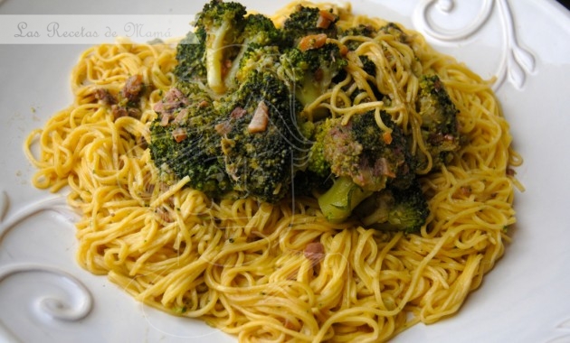 Pasta con brócoli y anchoas