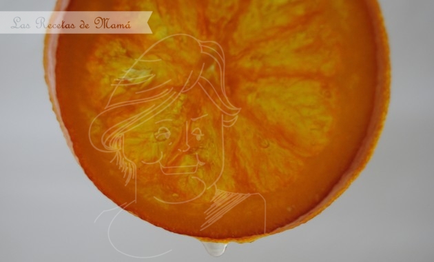 Naranjas en almíbar bañadas en chocolate