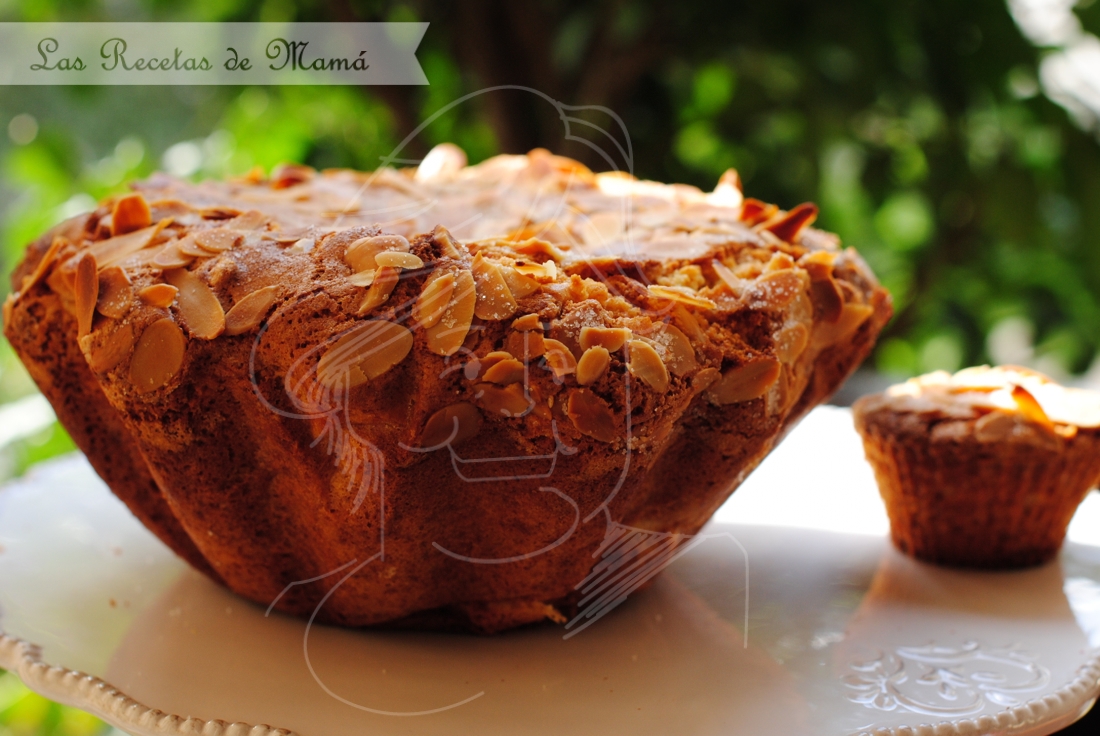 Megamagdalena de chocolate blanco y almendras