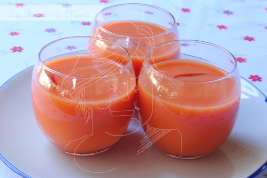 Gazpacho andaluz en chupitos