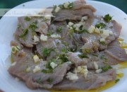 Atún al ajillo