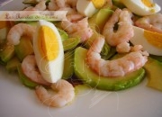 Ensalada de aguacate y gambas