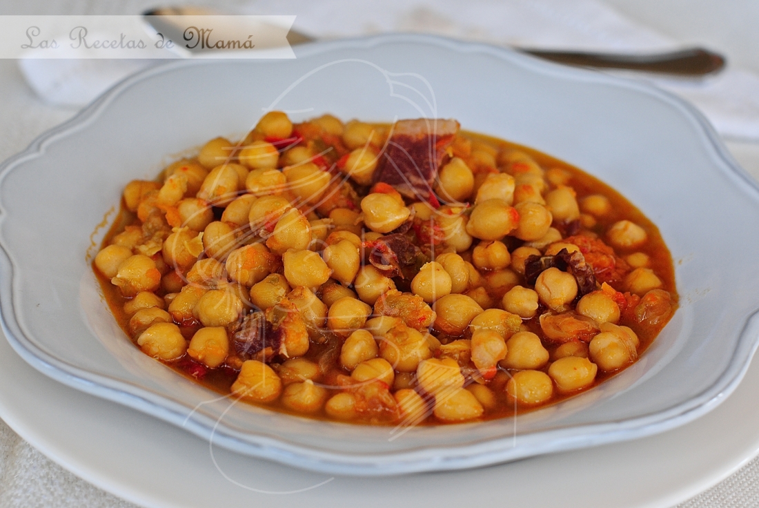 Potaje de garbanzos con paleta ibérica