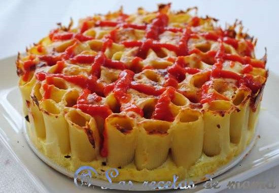 Tarta salada de pasta y queso