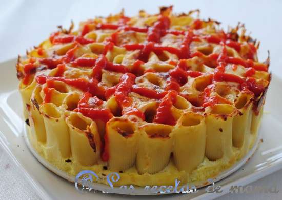 Tarta salada de pasta y queso