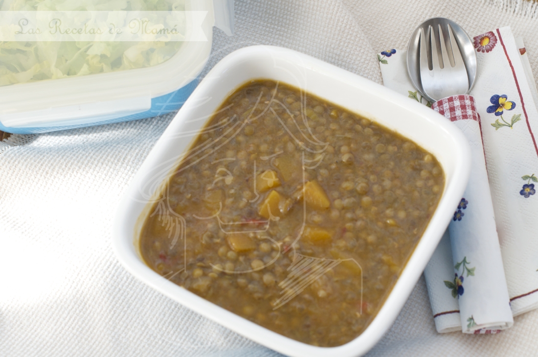 Potaje ligero de lentejas con verduras y calabaza