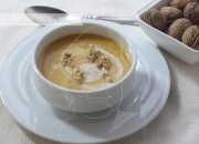 Crema de calabaza y manzana con Gorgonzola y nueces