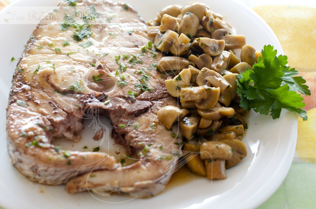 Receta de corvina a la plancha con champiñones salteados | Las Recetas de Mamá Receta de corvina a la plancha con champiñones salteados | Las Recetas de Mamá
