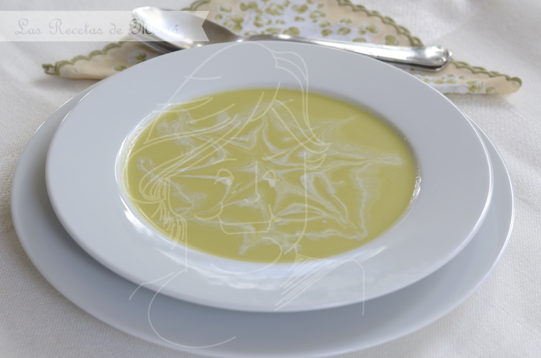 Crema de espárragos verdes con queso Gorgonzola