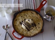Skillet Chocolate Chip Cookie. Video receta