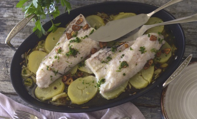 Merluza al horno. Video receta