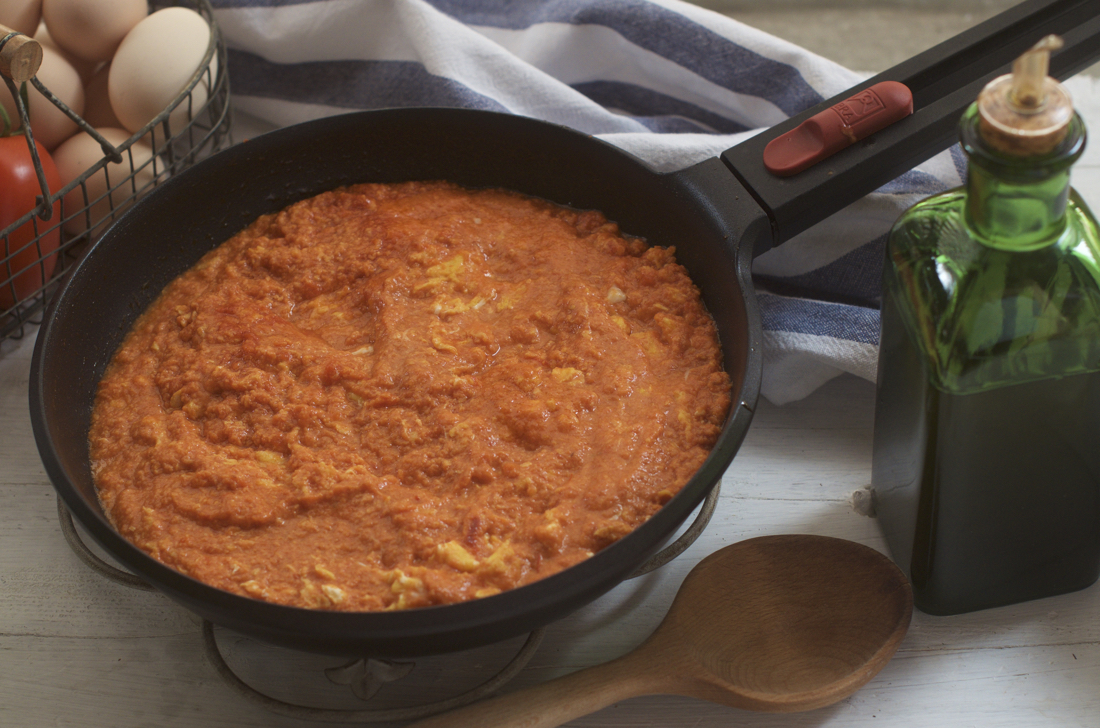 Revuelto de tomate. Video receta