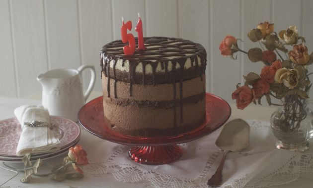 Tarta mousse 3 chocolates. Video receta
