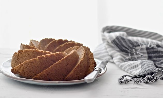 Bundt cake sencillo de nata. Video receta