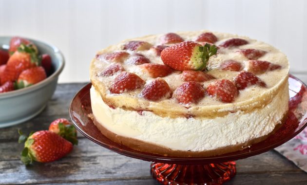Mousse de yogur con fresas. Video receta