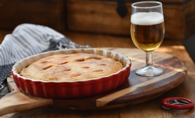 Empanada de atún con masa casera. Video receta