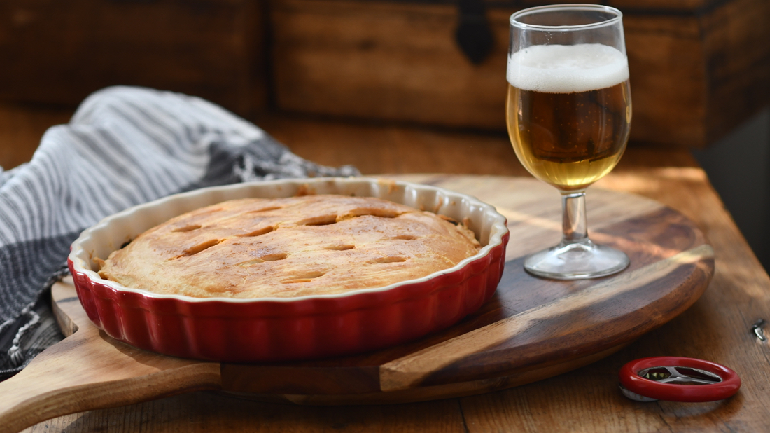 Empanada de atún con masa casera. Video receta